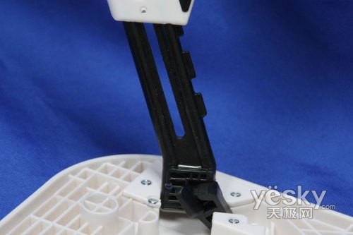 E-TABLELD09多功能笔记本电脑桌拆解评测