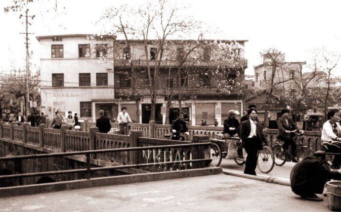 昔日和平桥头.jpg