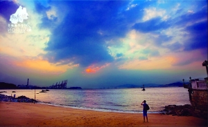 “文艺青年”经济学特殊的精神需求构成了文艺青年们的消费动力,只要利用好这种动力,文艺就成为了商人的金矿本报记者 徐熠 整合报道